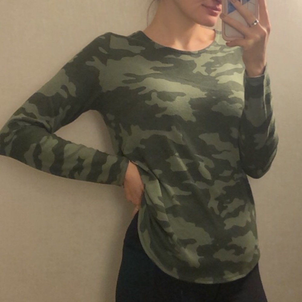 Old Navy Relaxed Fit long sleeve top